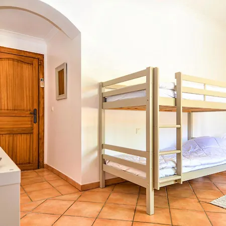 Holiday home Beautiful In Bellegarde (Gard)