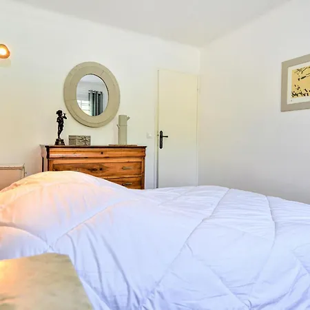Holiday home Beautiful In Bellegarde (Gard)
