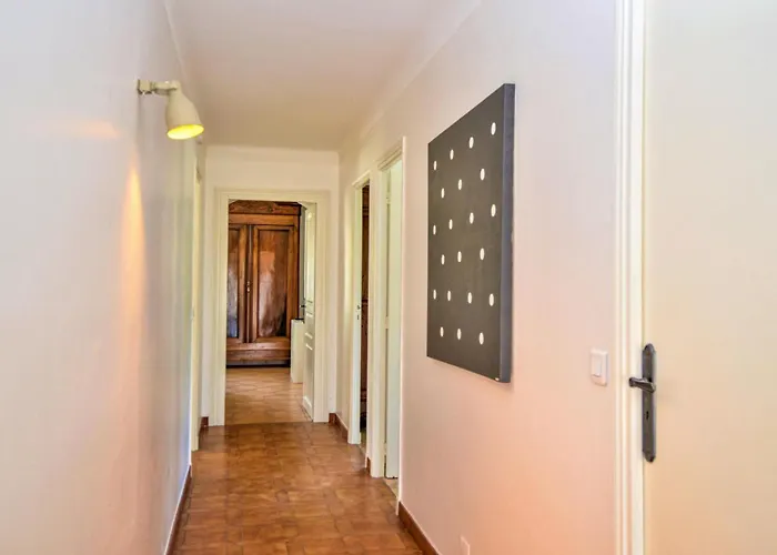 Дом отдыха 4 Bedroom Lovely In *