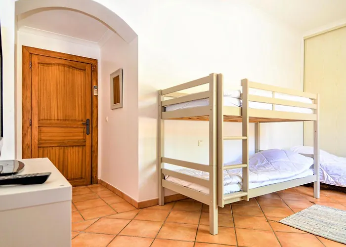 Дом отдыха 4 Bedroom Lovely In Бельгард