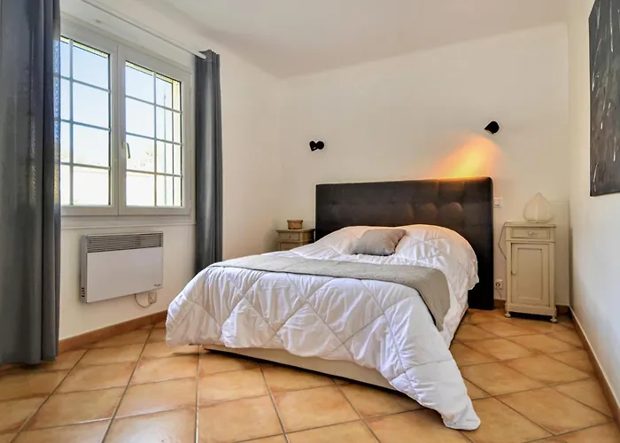 4 Bedroom Lovely In