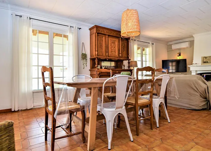 4 Bedroom Lovely In